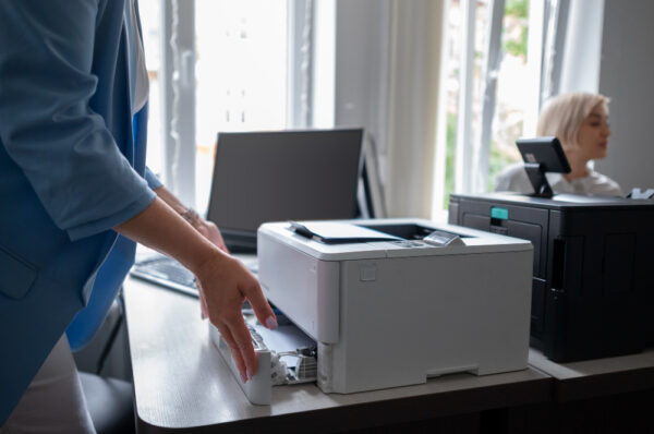 office setup using best printer rental in UAE